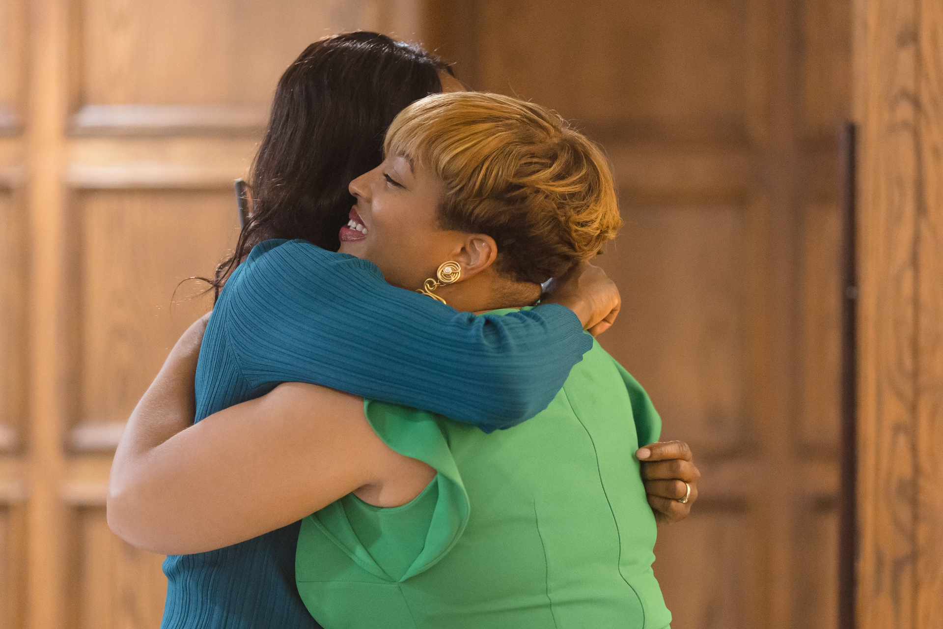 Tiana Myers embracing an event host